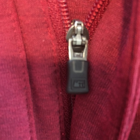 REI men’s half zip outdoor base layer pullover. M - Picture 13 of 16